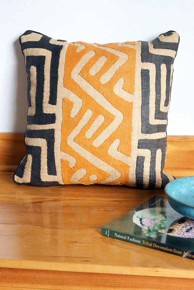 18" Congo Raffia Decorative Pillow with Optional Insert